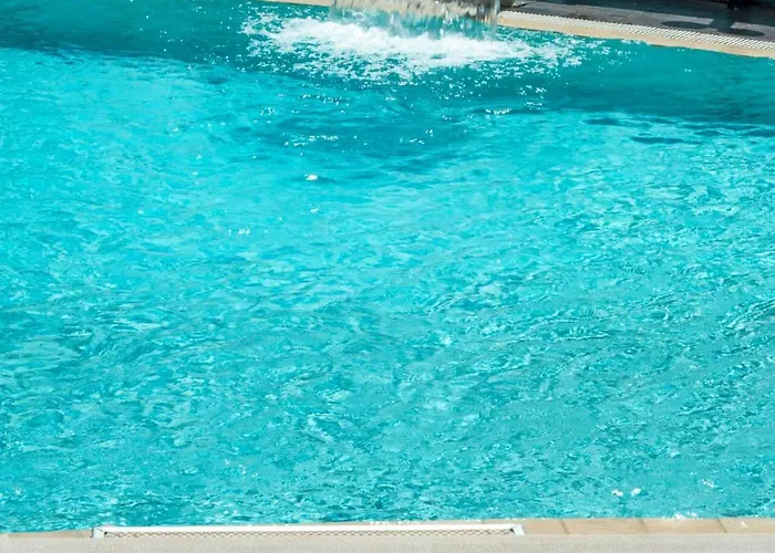 Park & Restaurant فندق 4*