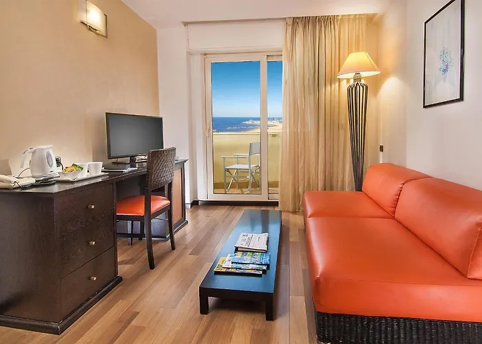 Park & Restaurant 4*