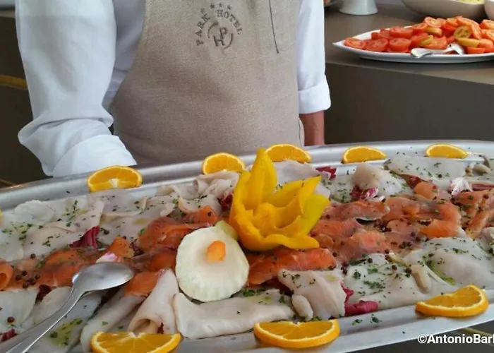 Park & Restaurant فندق