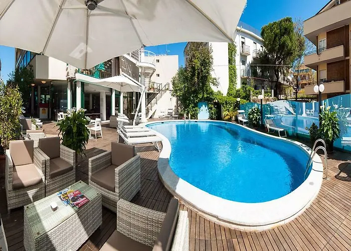 Park & Restaurant فندق 4*