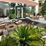 Park & Restaurant Hotel
