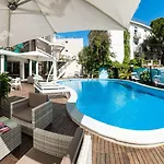 Park & Restaurant Hotel 4*