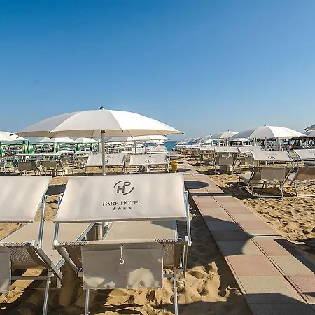 Park & Restaurant Hotell 4*