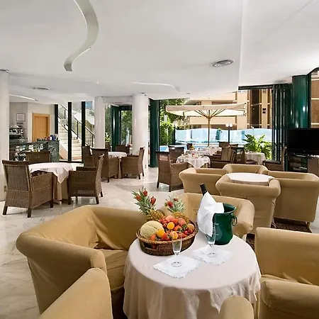 Park & Restaurant 4*