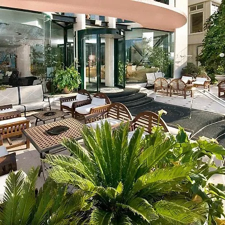 Park & Restaurant Hotel