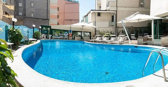 Park & Restaurant 4*