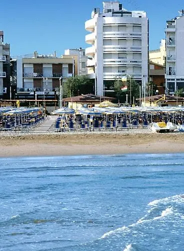 فندق Park & Restaurant كاتوليكا