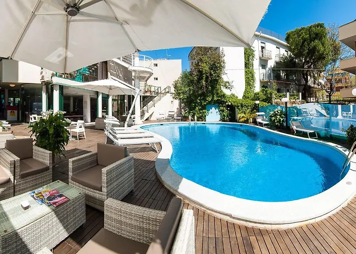 Park & Restaurant מלון 4*